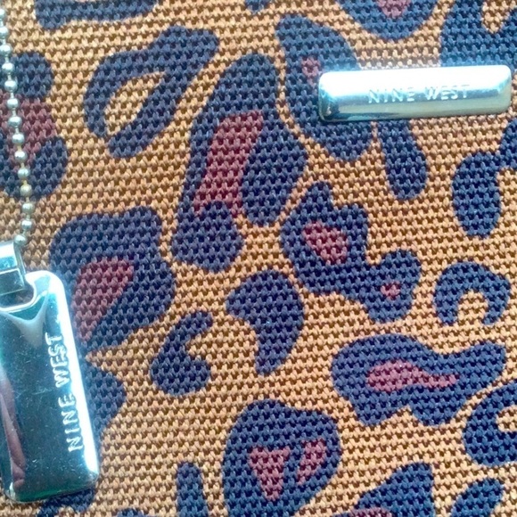 NINE WEST 3 Compartment Animal Print Purse EUC Browns and Black Snap Closure - Picture 4 of 14